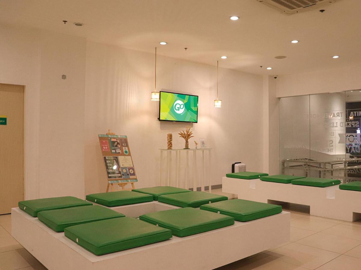 Go Hotels Timog Quezon City Exterior photo