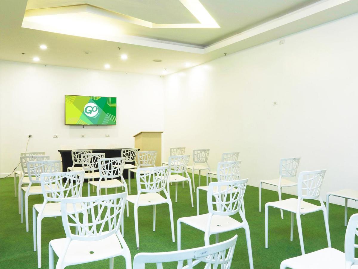 Go Hotels Timog Quezon City Exterior photo