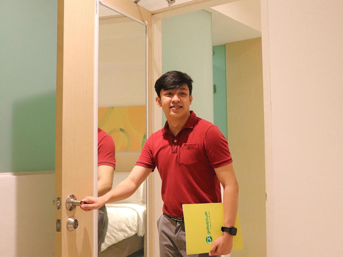Go Hotels Timog Quezon City Exterior photo