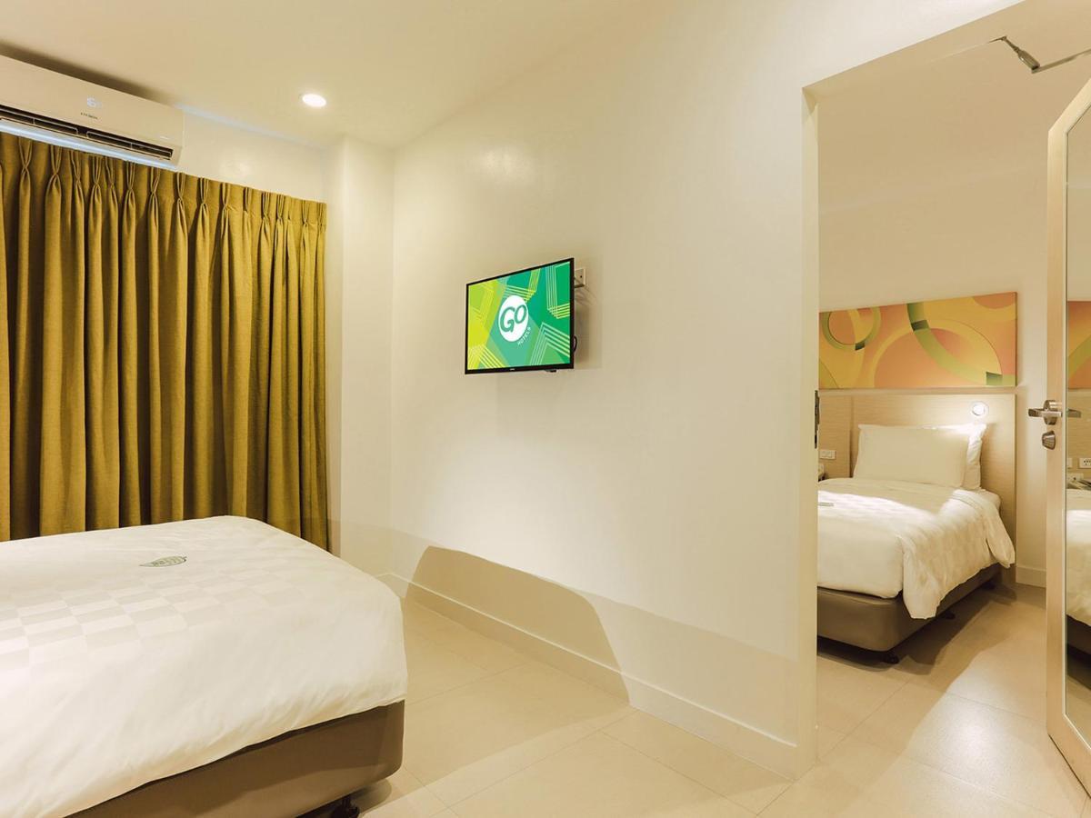 Go Hotels Timog Quezon City Exterior photo