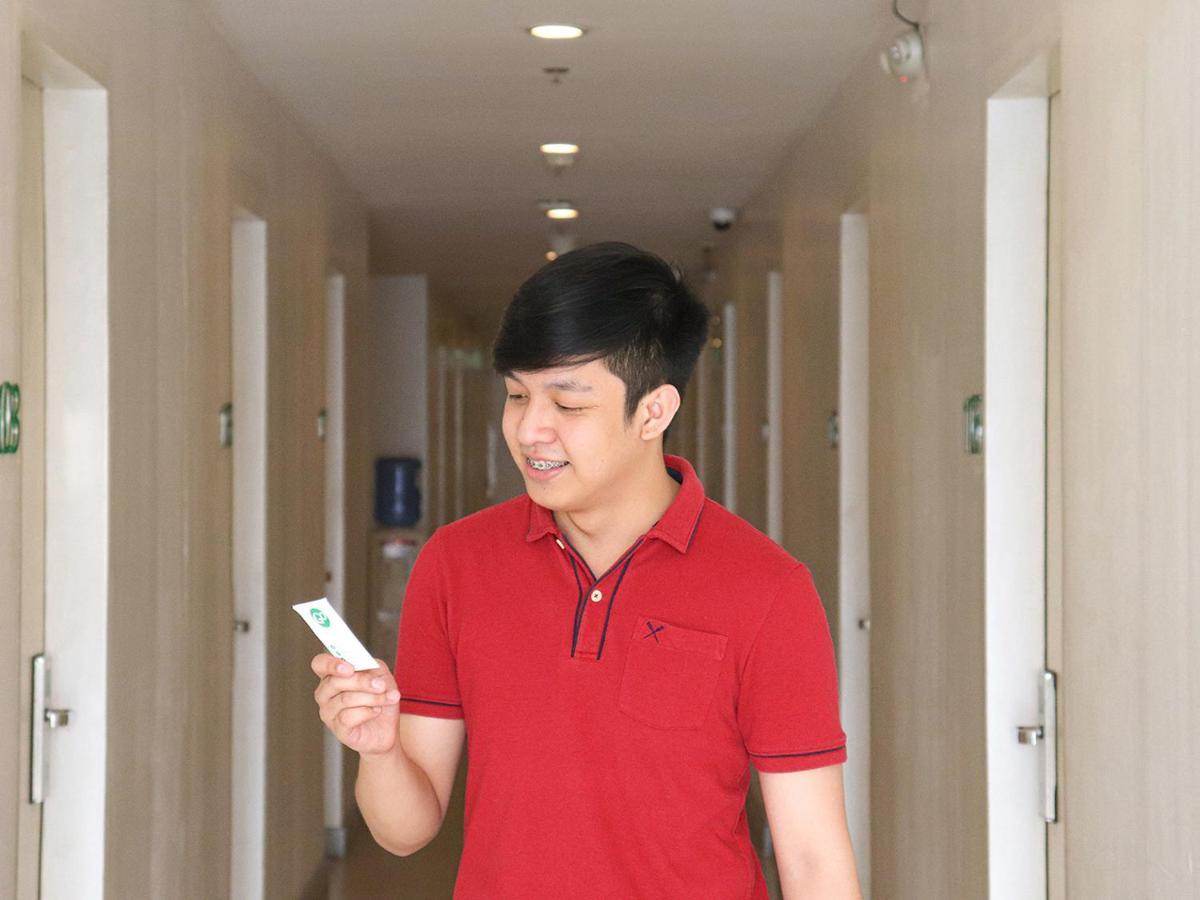 Go Hotels Timog Quezon City Exterior photo