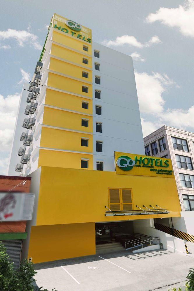 Go Hotels Timog Quezon City Exterior photo
